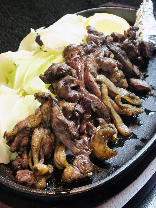地鶏骨付モモ肉